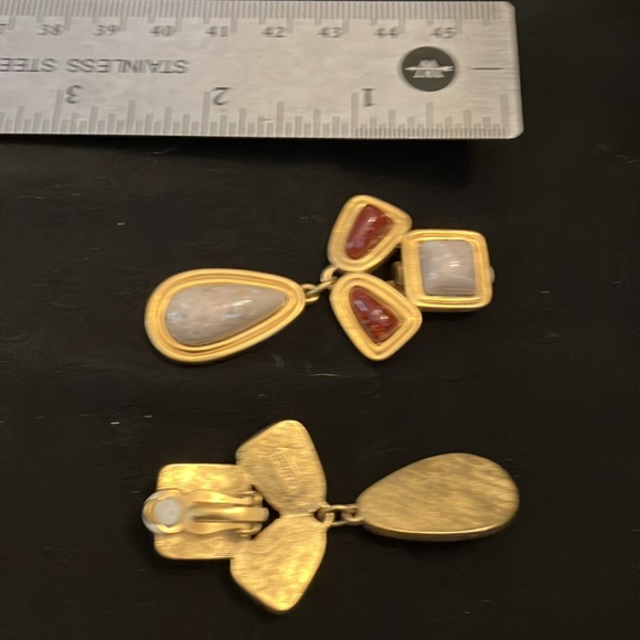 3 vintage AVON earrings - Picture 3 of 6
